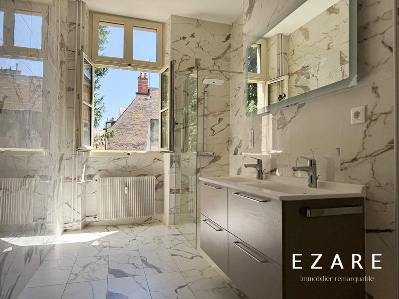 Appartement - 80 m² - 3 pièces