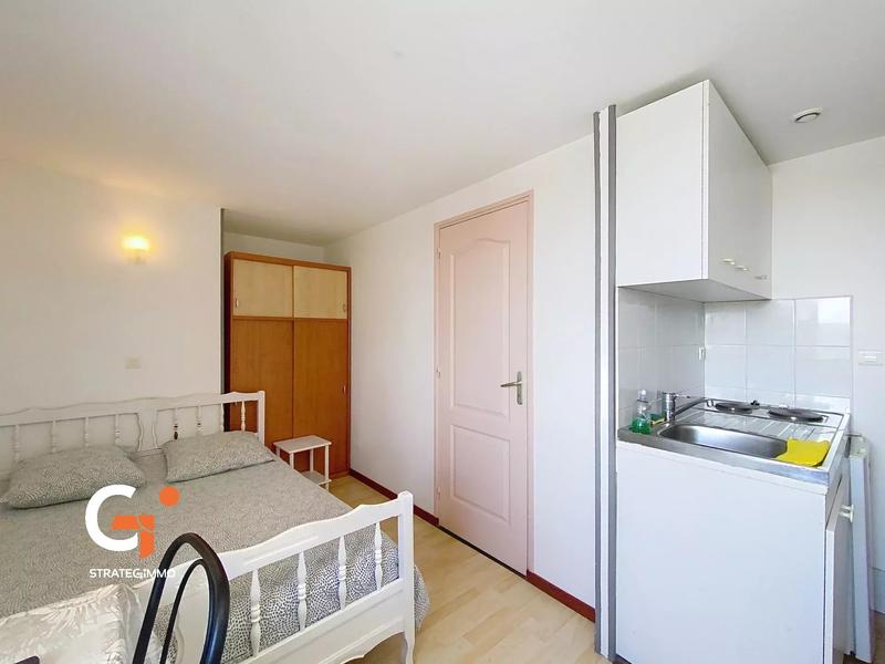 Studio - 14 m² - 1 pièce