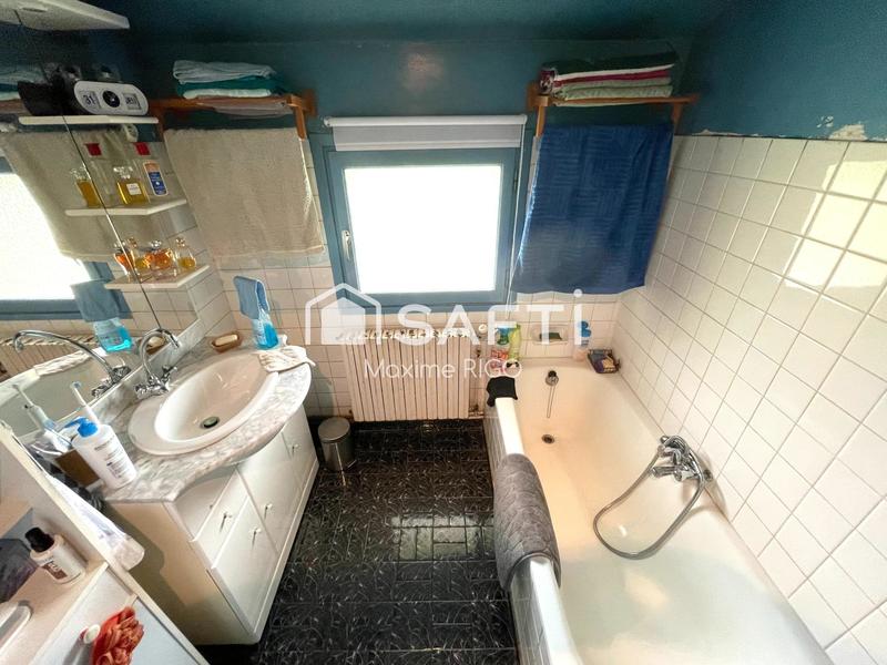 Maison - 137 m² - 7 pièces