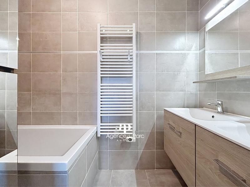 Appartement - 92 m² - 4 pièces