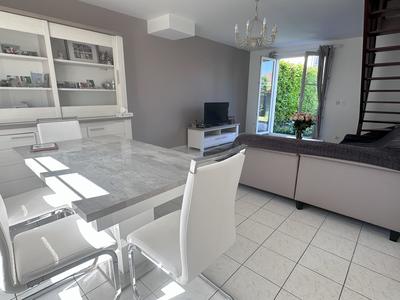 Maison - 80 m² - 5 pièces