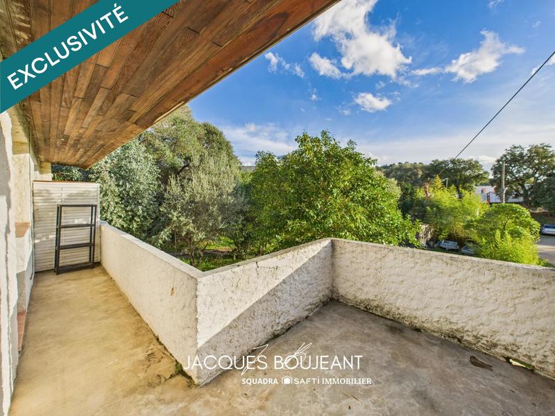 Maison - 230 m² - 9 pièces