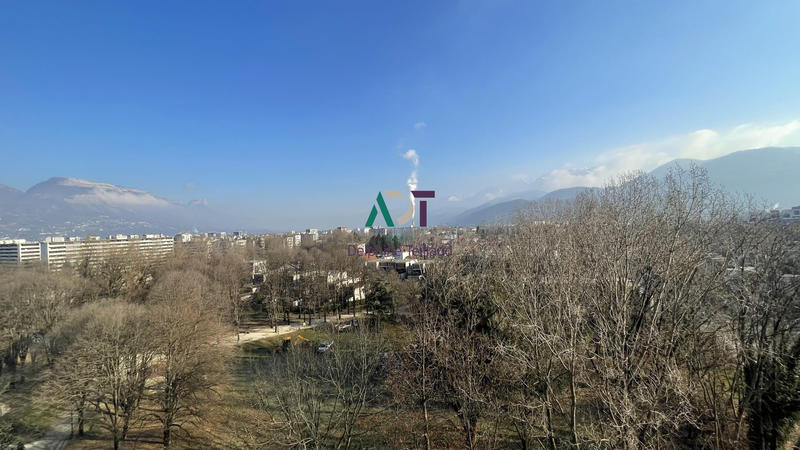 Appartement - 85 m² - 3 pièces