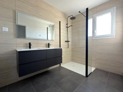 Villa - 90 m² - 5 pièces