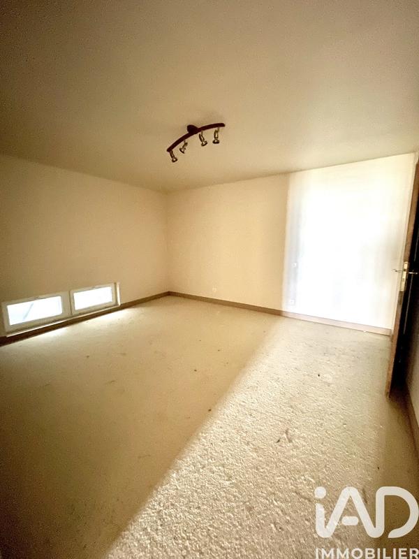 Maison - 244 m² - 7 pièces