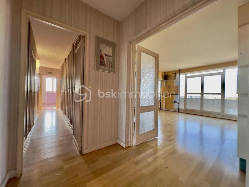 Appartement - 97 m² - 5 pièces