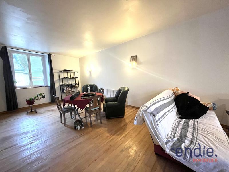 Appartement - 99 m² - 4 pièces