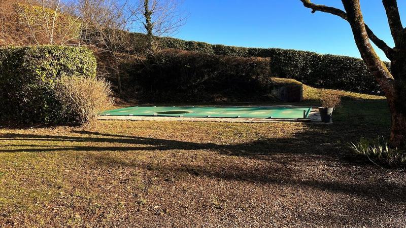 Demeure - 470 m² - 12 pièces