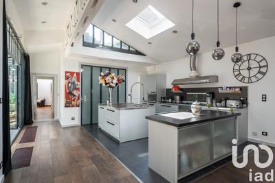 Appartement - 230 m² - 6 pièces