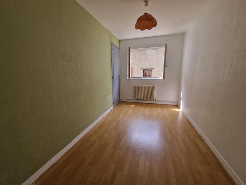 Appartement - 90 m² - 3 pièces