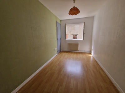 Appartement - 90 m² - 3 pièces