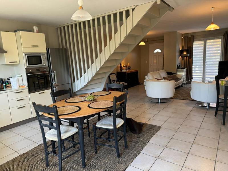 Maison - 95 m² - 4 pièces