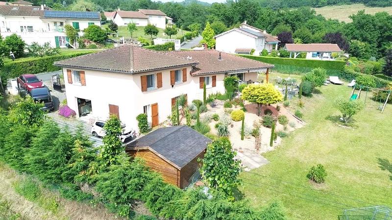 Maison - 164 m² - 5 pièces