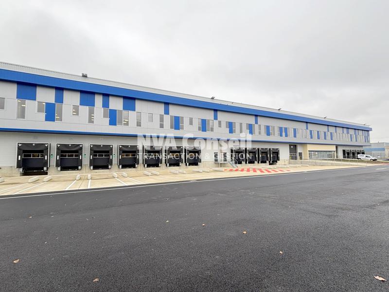 Entrepôt - 3 256 m²