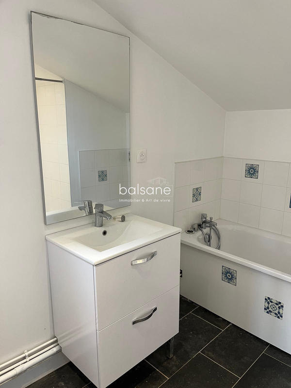 Maison - 61 m² - 4 pièces