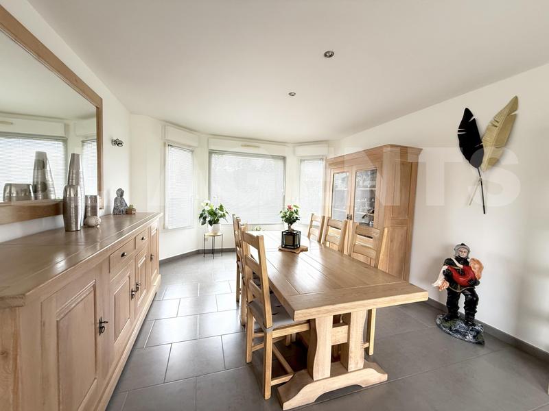 Maison - 153 m² - 5 pièces