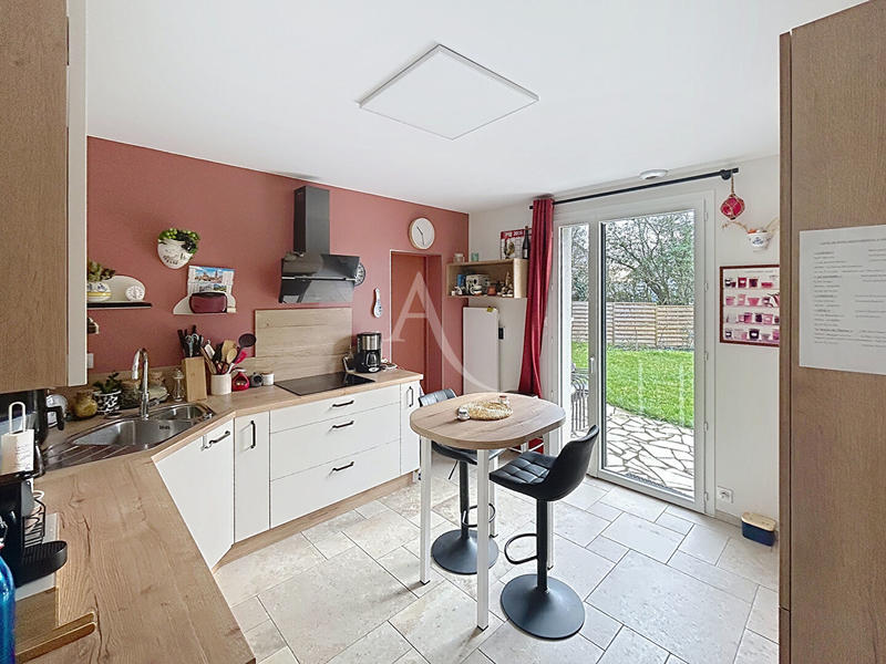 Maison - 178 m² - 9 pièces