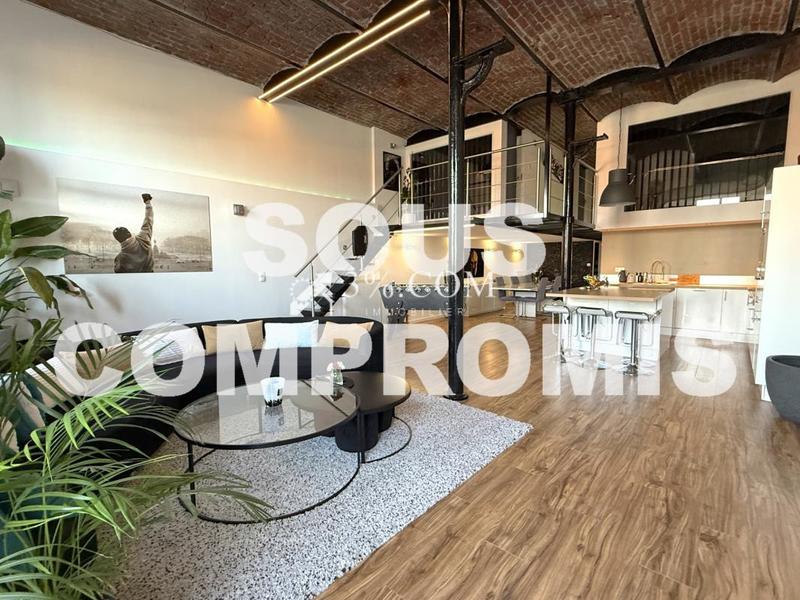 Loft - 133 m² - 4 pièces