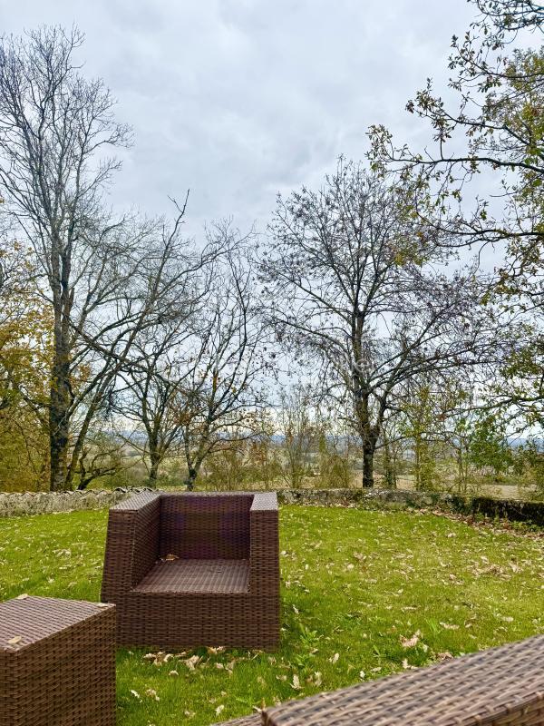 Maison ancienne - 202 m² - 9 pièces