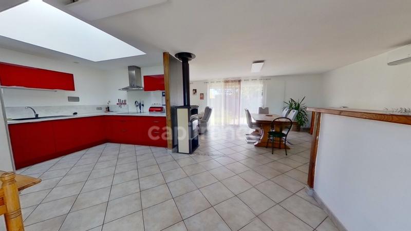 Maison - 152 m² - 8 pièces