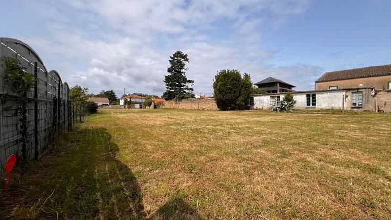 Terrain constructible - 1 277 m²