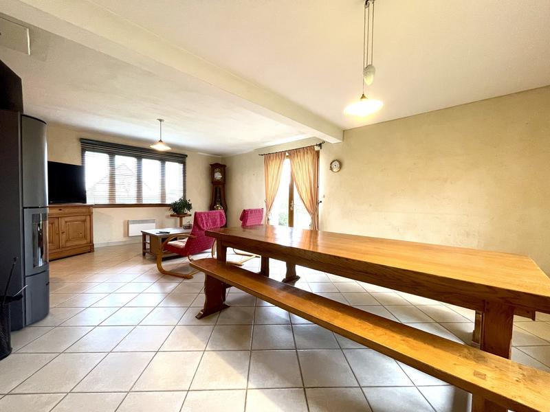 Maison traditionnelle - 123 m² - 6 pièces