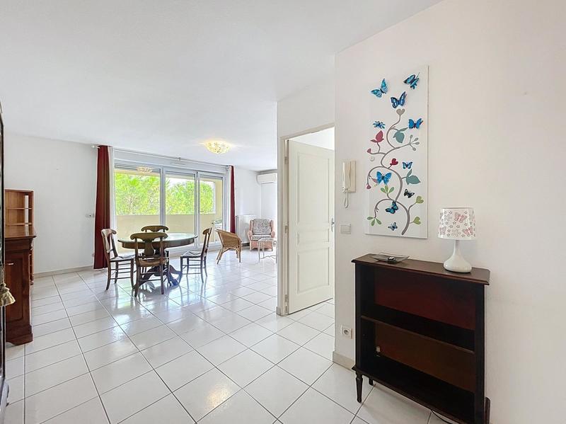 Appartement - 92 m² - 4 pièces