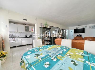 Appartement - 70 m² - 4 pièces