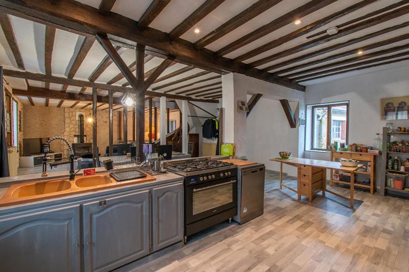 Maison - 183 m² - 8 pièces