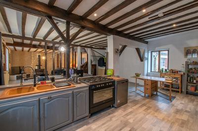 Maison - 183 m² - 8 pièces