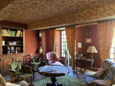 Maison - 623 m² - 22 pièces