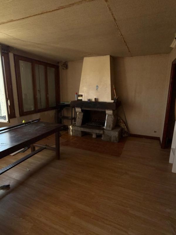 Maison - 185 m² - 8 pièces