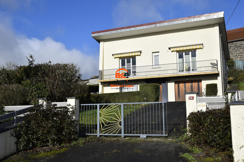 Maison traditionnelle - 110 m² - 4 pièces