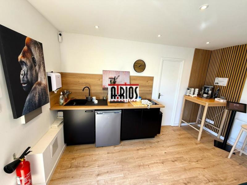 Local d'activité / Entrepôt - 285 m²