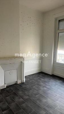 Appartement - 158 m² - 8 pièces