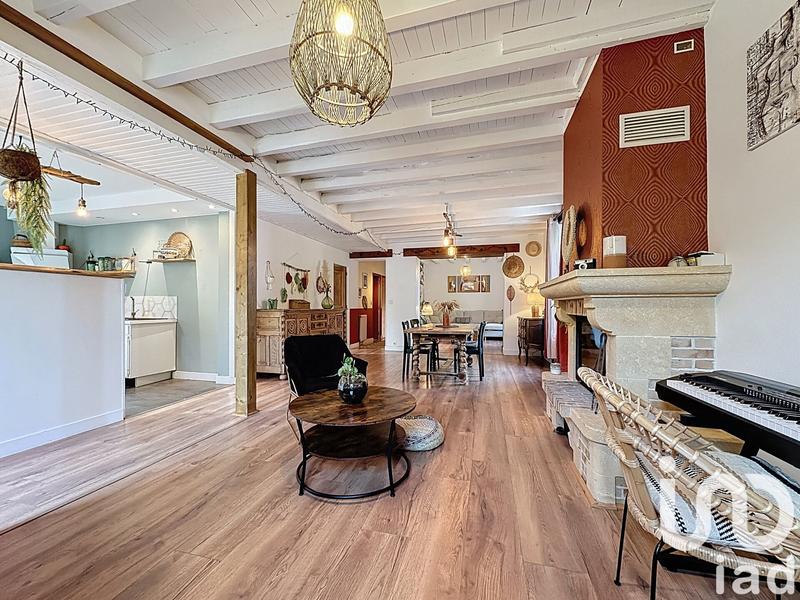 Maison - 157 m² - 9 pièces