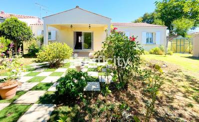 Maison - 93 m² - 5 pièces