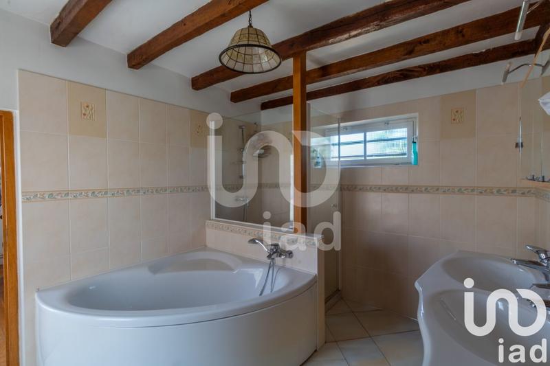 Maison - 203 m² - 8 pièces