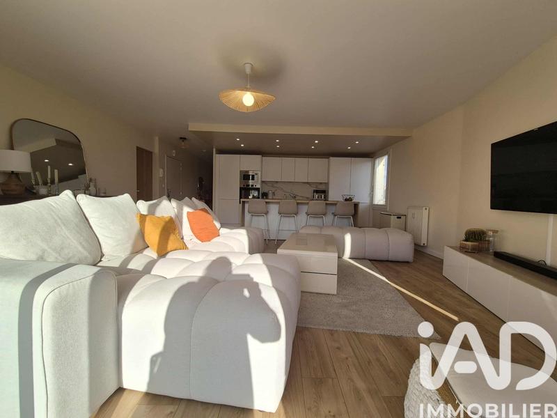 Appartement - 90 m² - 5 pièces