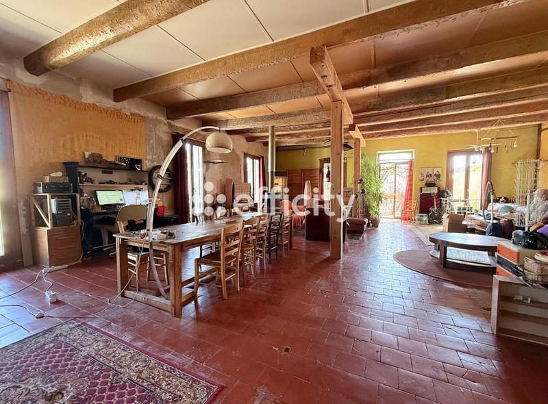 Maison - 218 m² - 6 pièces