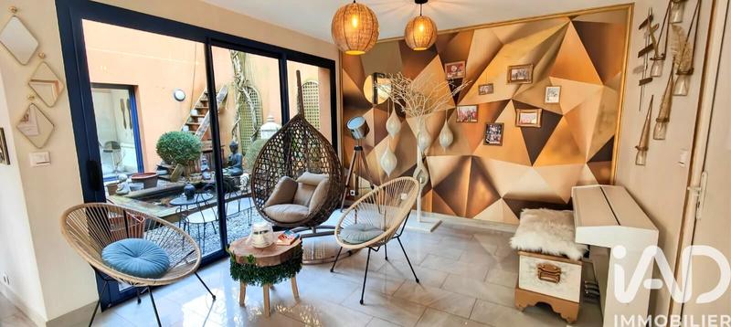 Maison de maîtres - 252 m² - 7 pièces