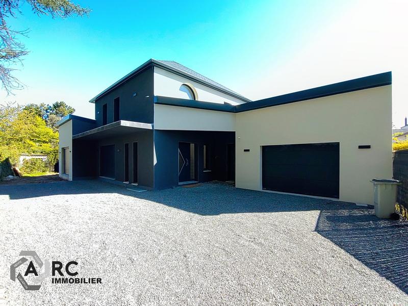 Maison - 175 m² - 7 pièces