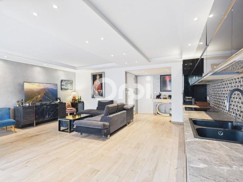 Appartement - 90 m² - 4 pièces