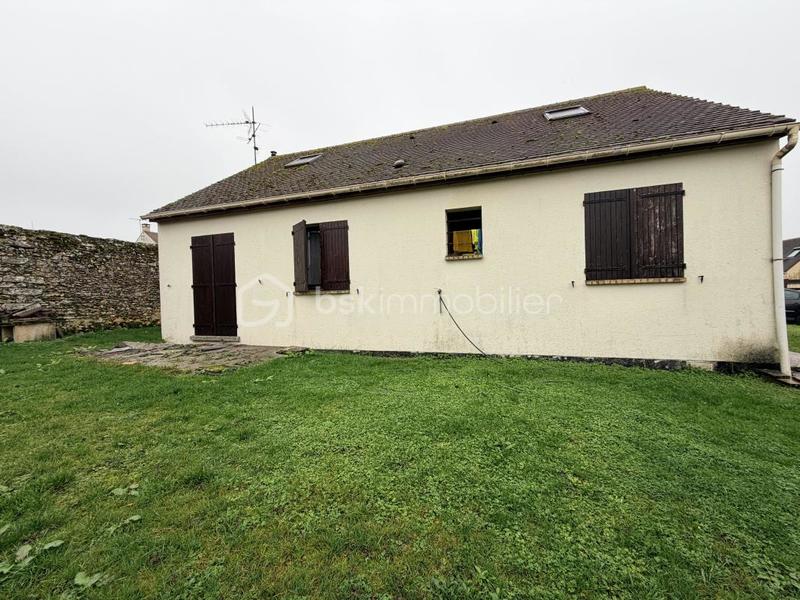 Maison traditionnelle - 112 m² - 6 pièces