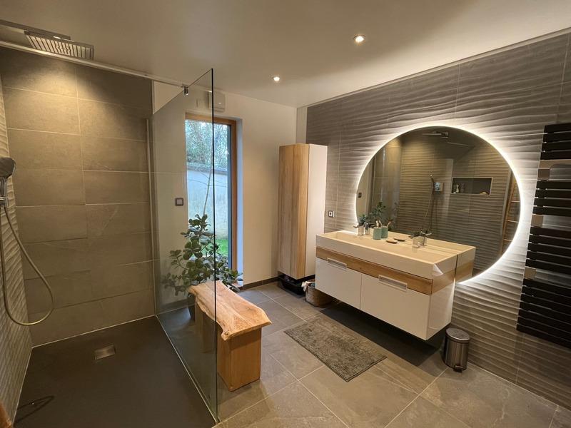 Maison - 213 m² - 7 pièces