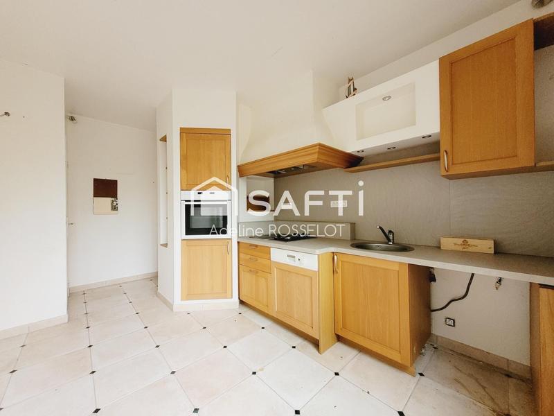 Maison - 220 m² - 10 pièces