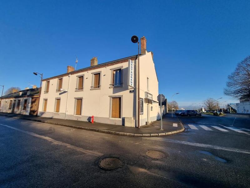 Maison - 306 m² - 13 pièces