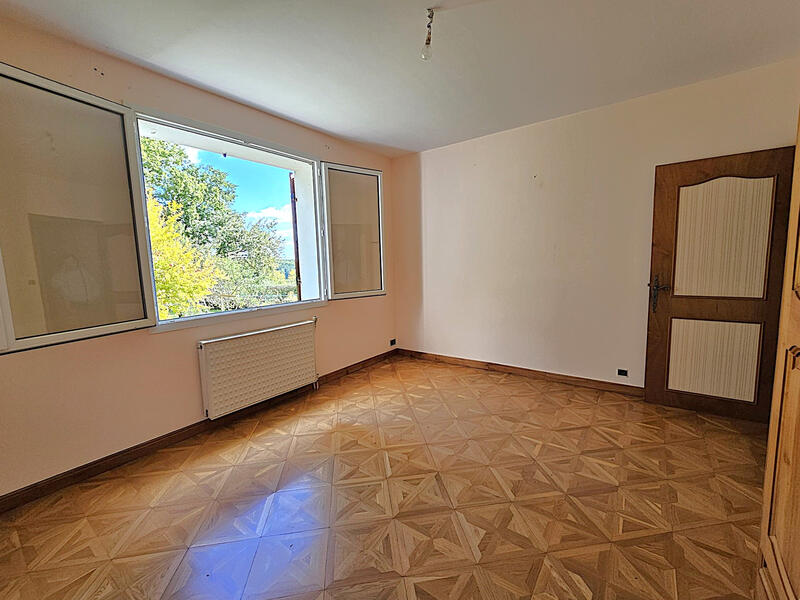 Maison - 169 m² - 6 pièces