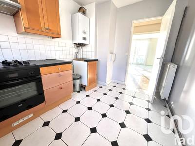 Appartement - 81 m² - 3 pièces