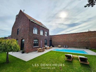 Maison de maîtres - 198 m² - 7 pièces